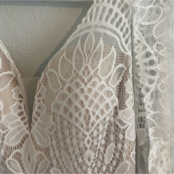 NWOT Lace Boho Ivory Unique Cape Dress - Picture 8 of 11